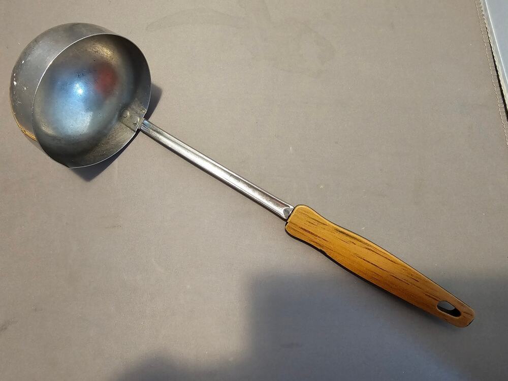 MCM/Vintage Soup Ladle w/Faux Wood Pattern Plastic Handle - 11-1/2"